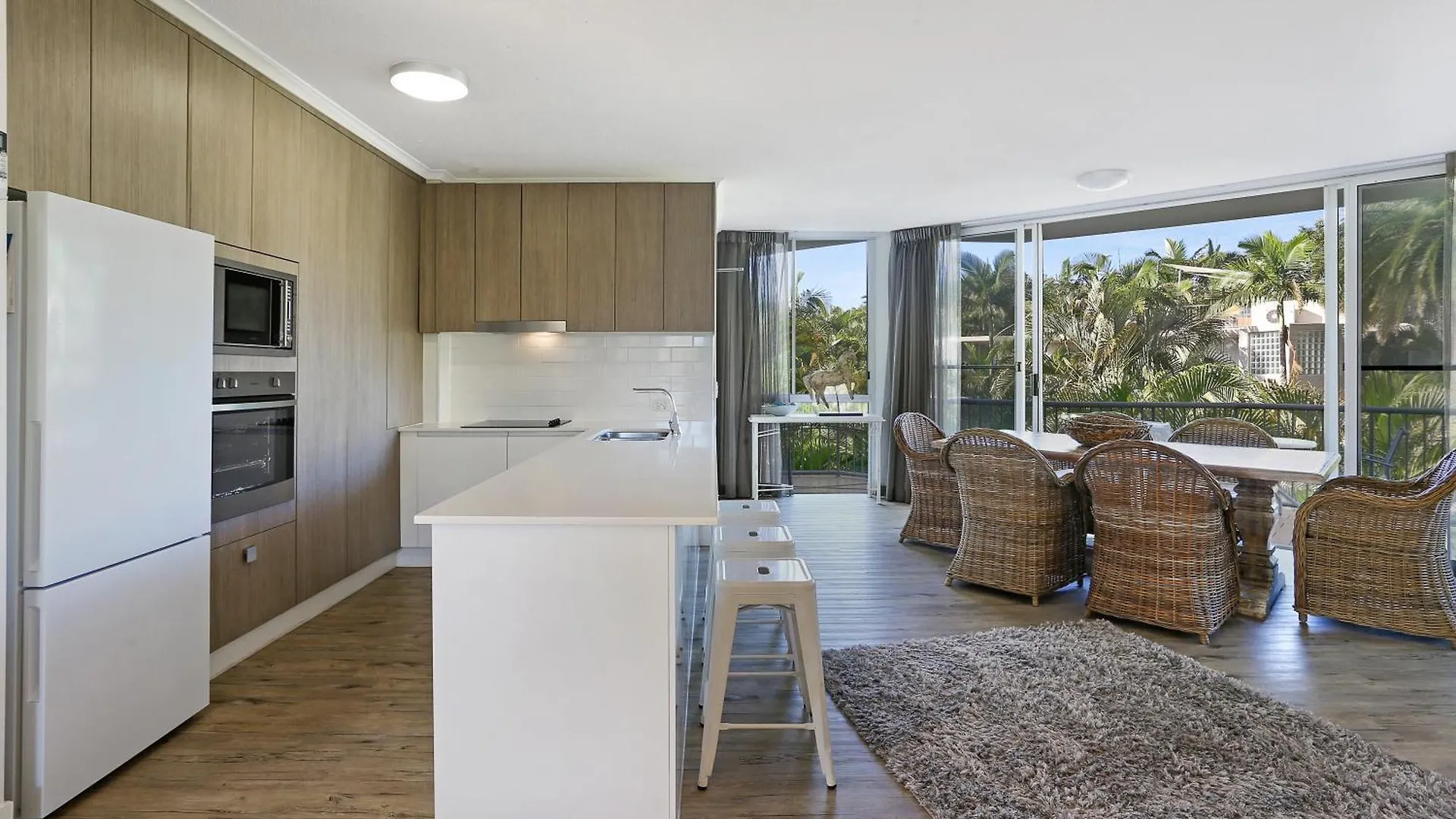 Noosa Tropicana Noosaville