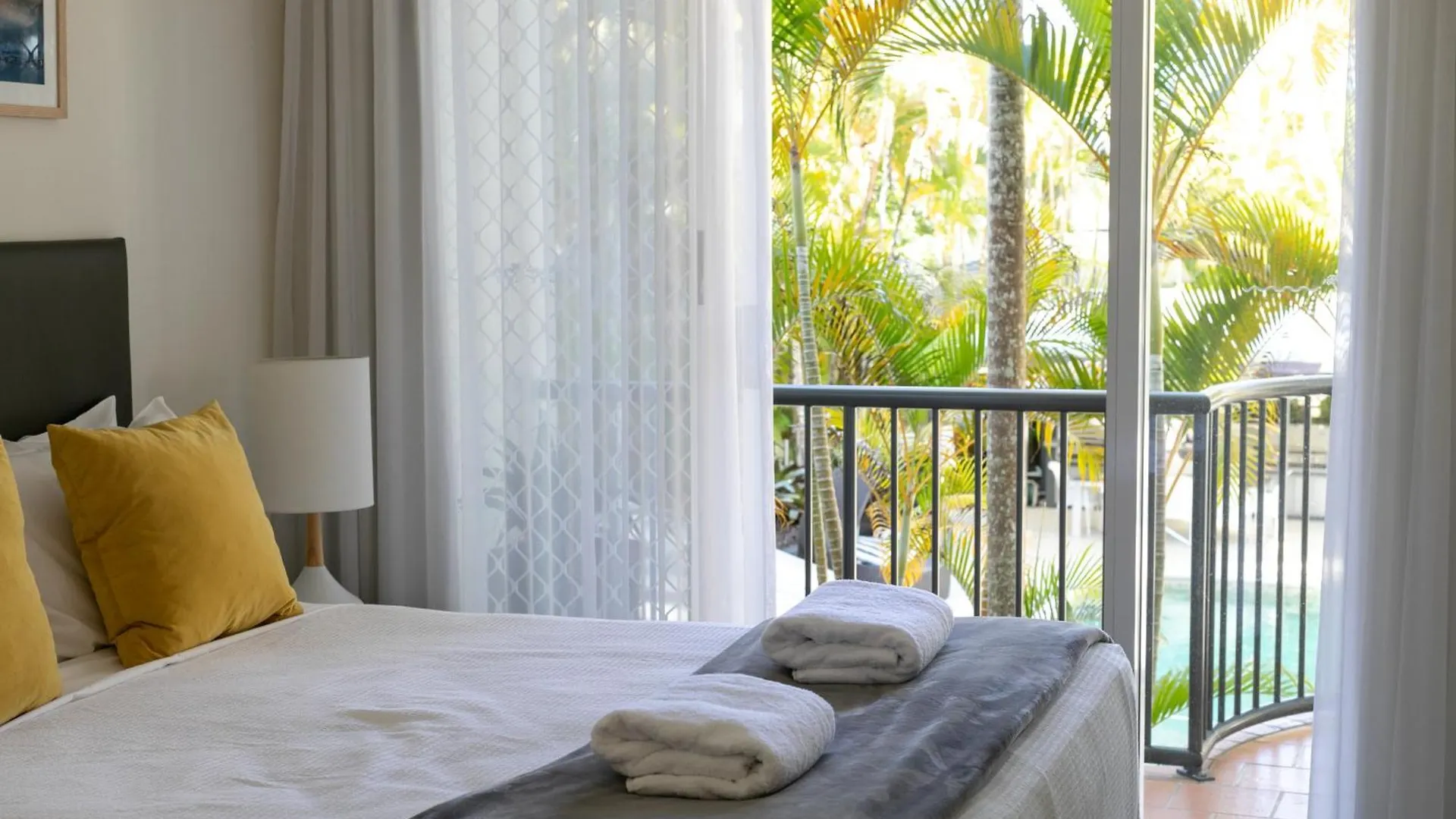 **** Aparthotel Noosa Tropicana Noosaville Australia